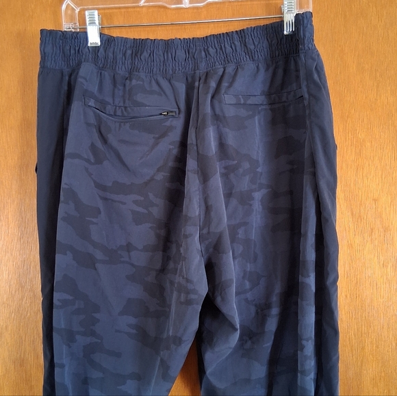 Athleta Brooklyn Textured Jogger Camo Navy Size 16 Tall - Picture 5 of 8
